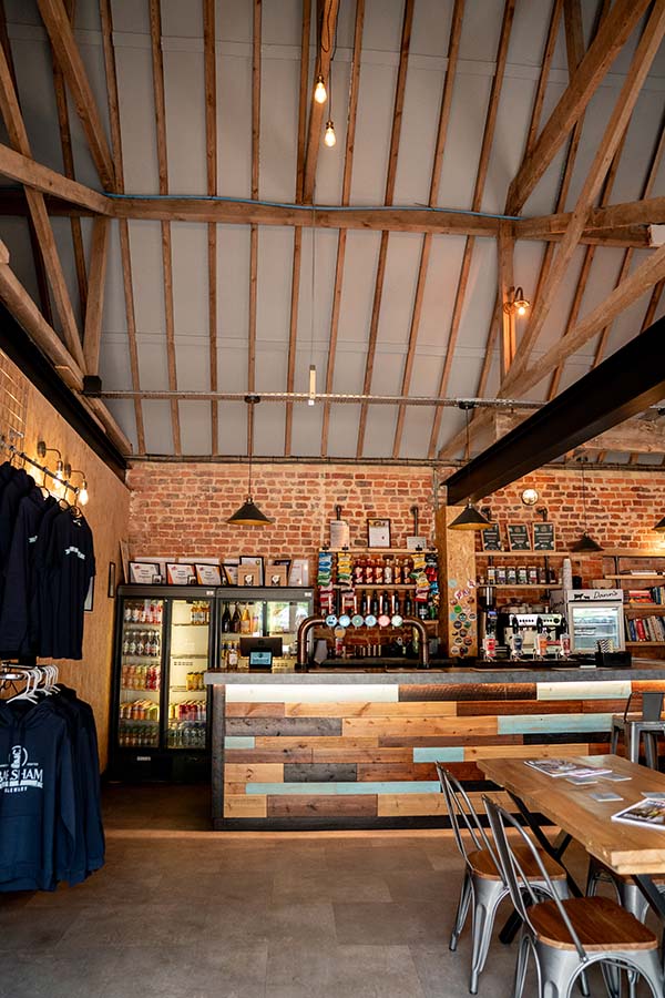 barsham-brewery-taproom-bar-DSC02804-600w